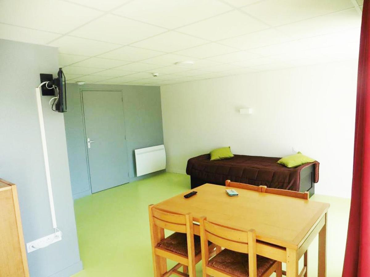 Gite Du Haut Cantal - Appartements Meubles Avec Kitchenette Et Chambres Sans Kitchenette Condat  Exterior foto